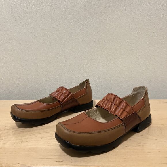 John Fluevog Shoes - John Fluevog Stephanie Tan & Brown Shoes Size 7 Vog Together (8770257) Pre-Owned